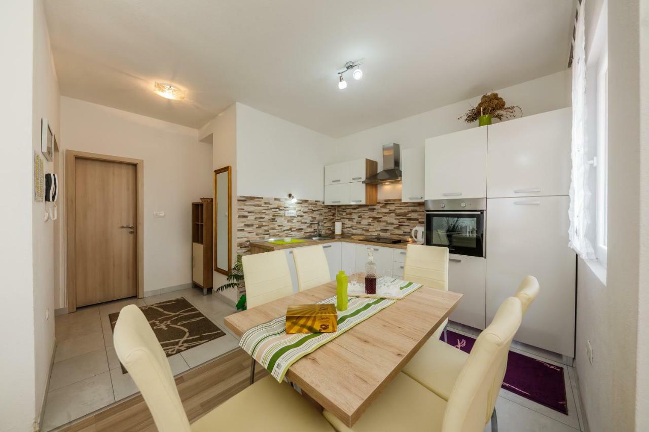 Apartment Borjana Kastel Stari Экстерьер фото